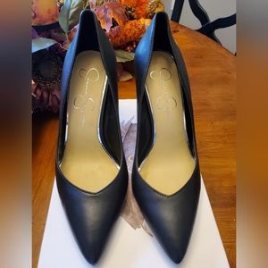 Jessica Simpson Haneh Pump